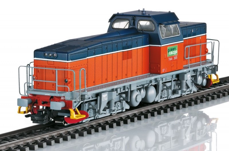 class t44 heavy diesel locomotive
