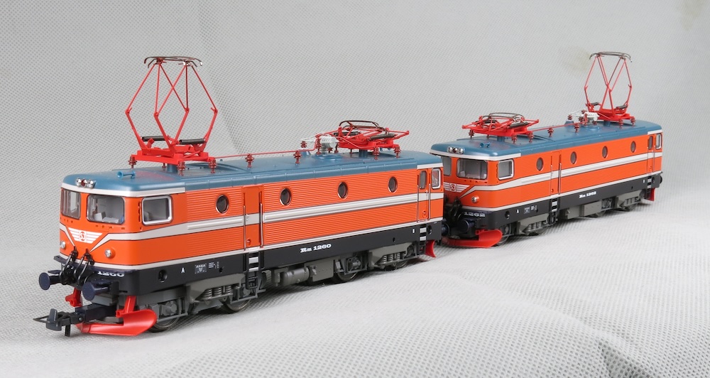 Synare: SJ Rm 1260+1262 i H0 från Roco